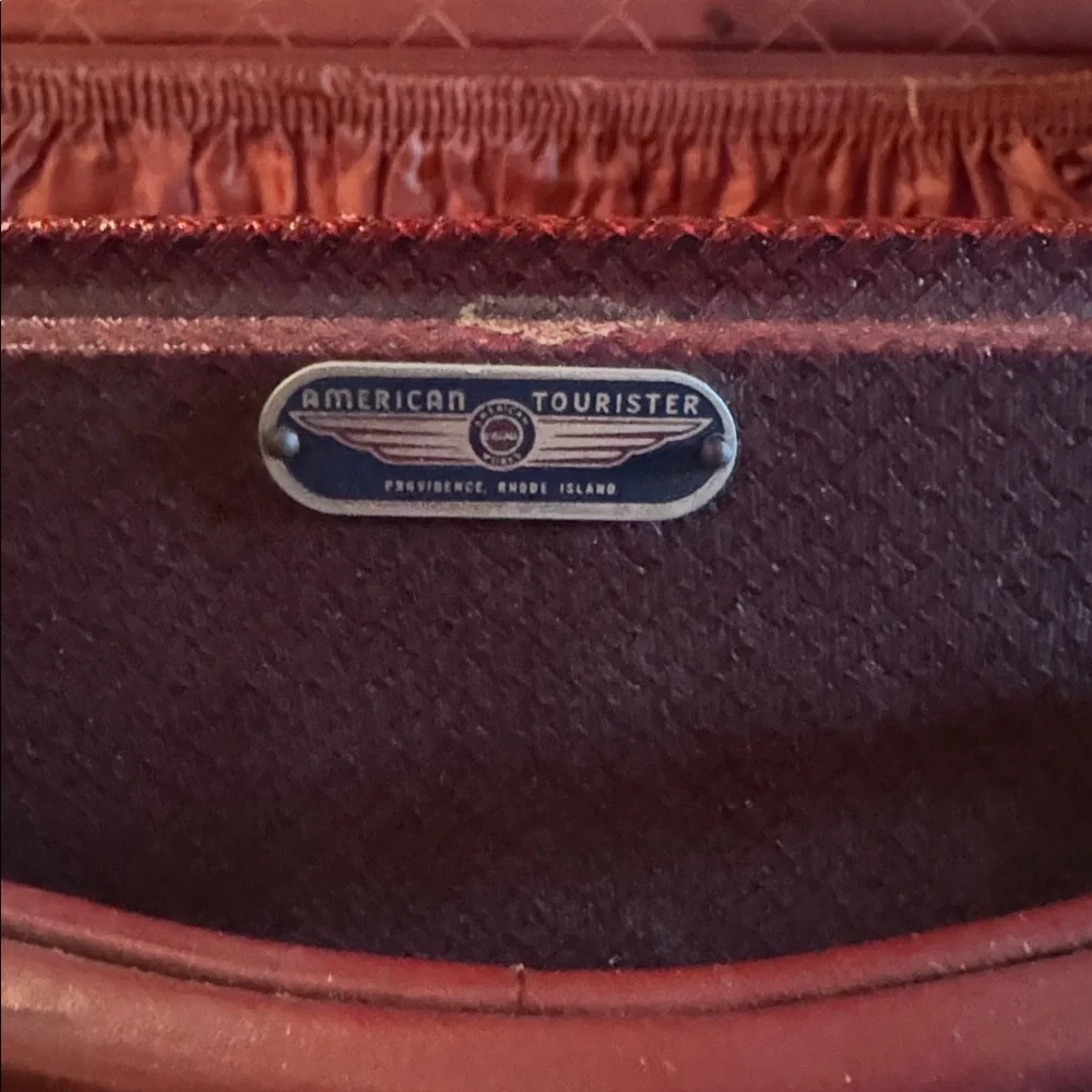 VINTAGE American Tourister Luggage - Picture 3 of 4